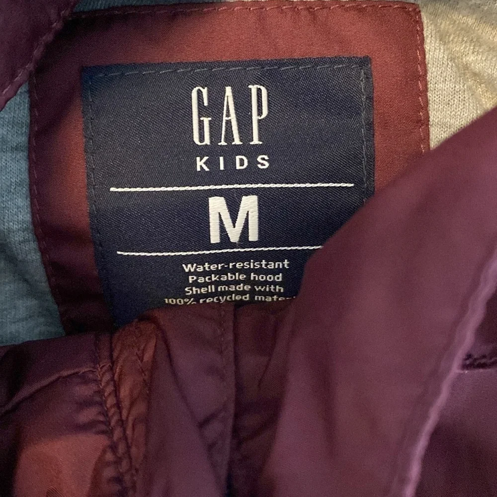 Gap kids raincoat sized medium